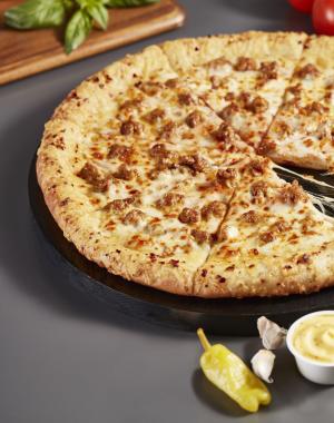 Spicy Garlic Epic Stuffed Crust Pizza